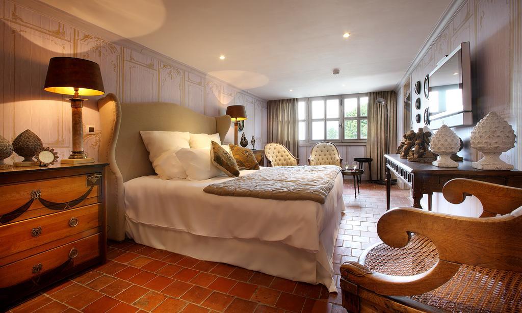 Les Saints Peres Hotel Montagnole Bagian luar foto