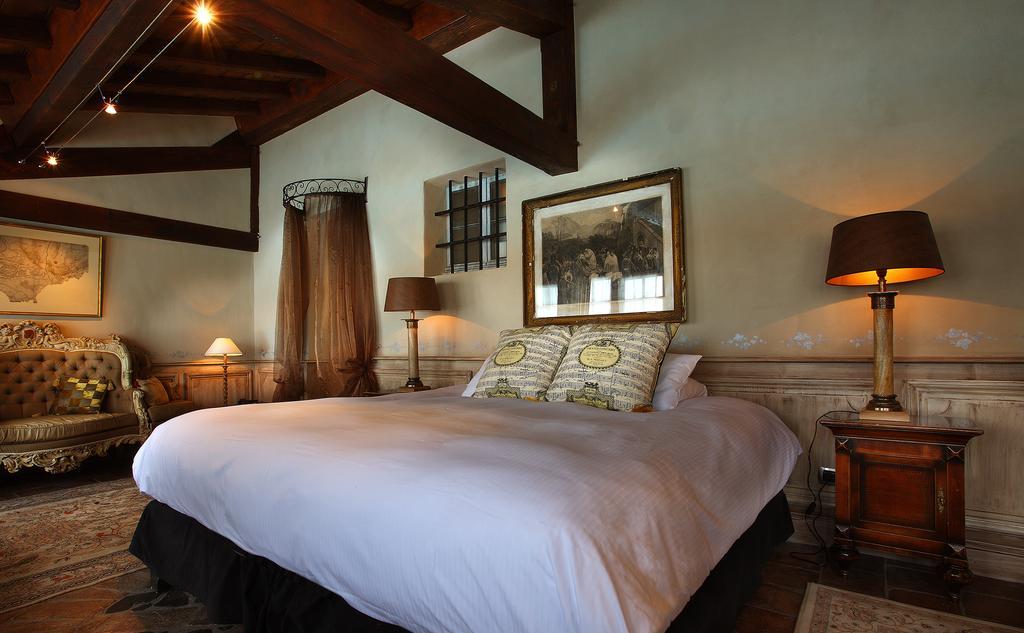 Les Saints Peres Hotel Montagnole Bagian luar foto