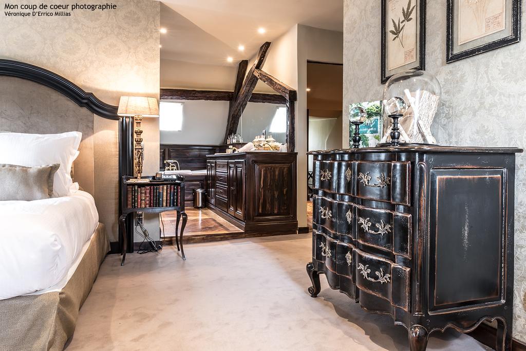 Les Saints Peres Hotel Montagnole Bagian luar foto