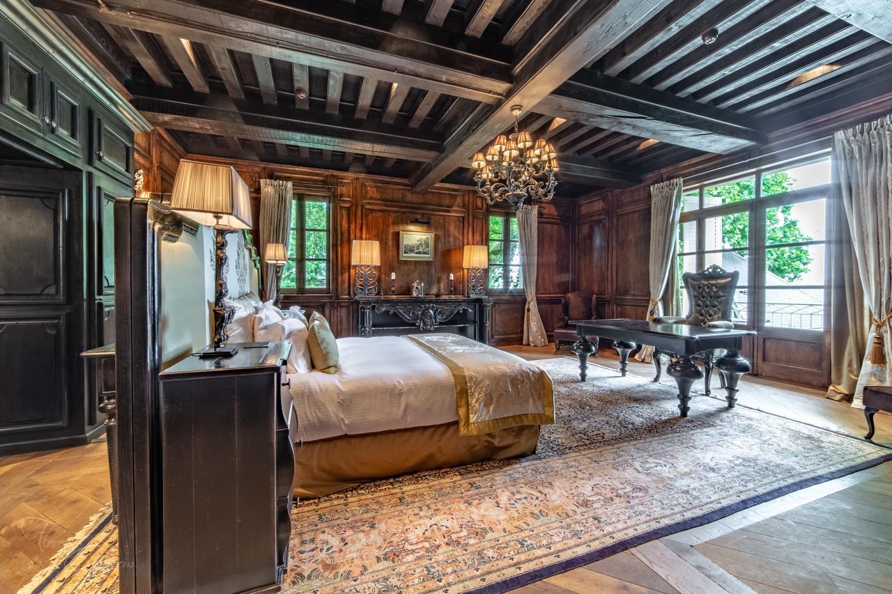 Les Saints Peres Hotel Montagnole Bagian luar foto