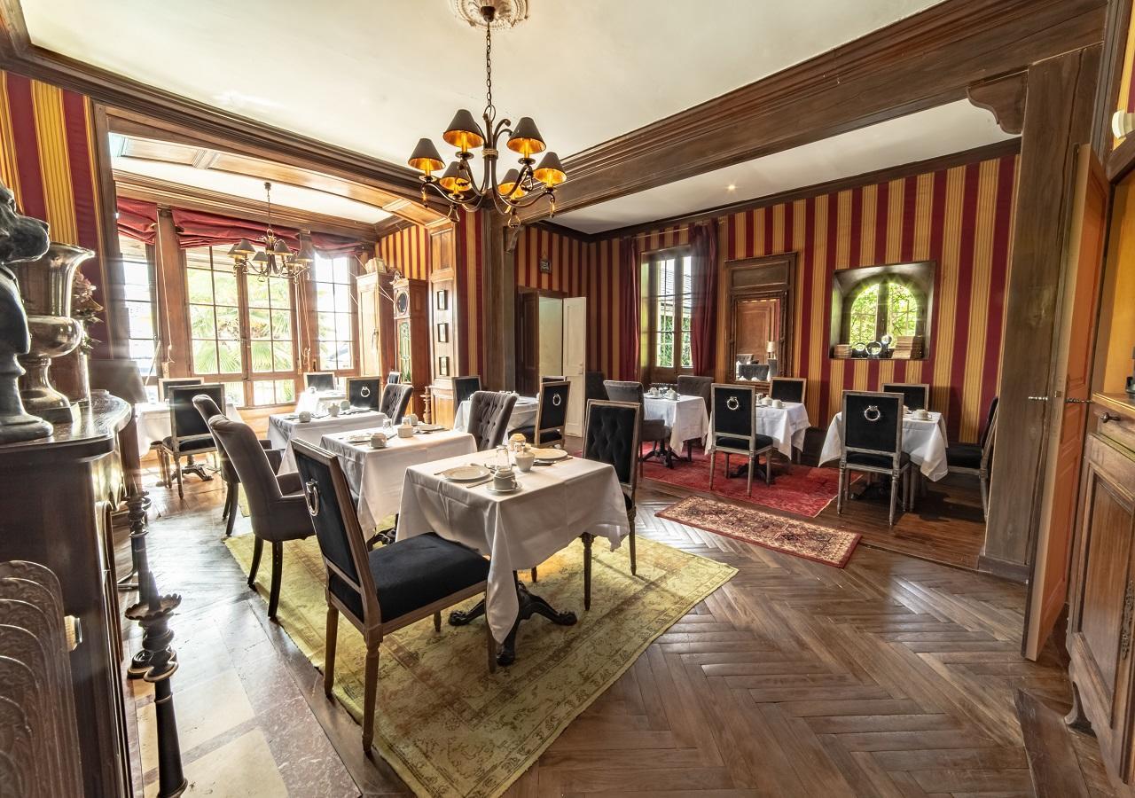 Les Saints Peres Hotel Montagnole Bagian luar foto